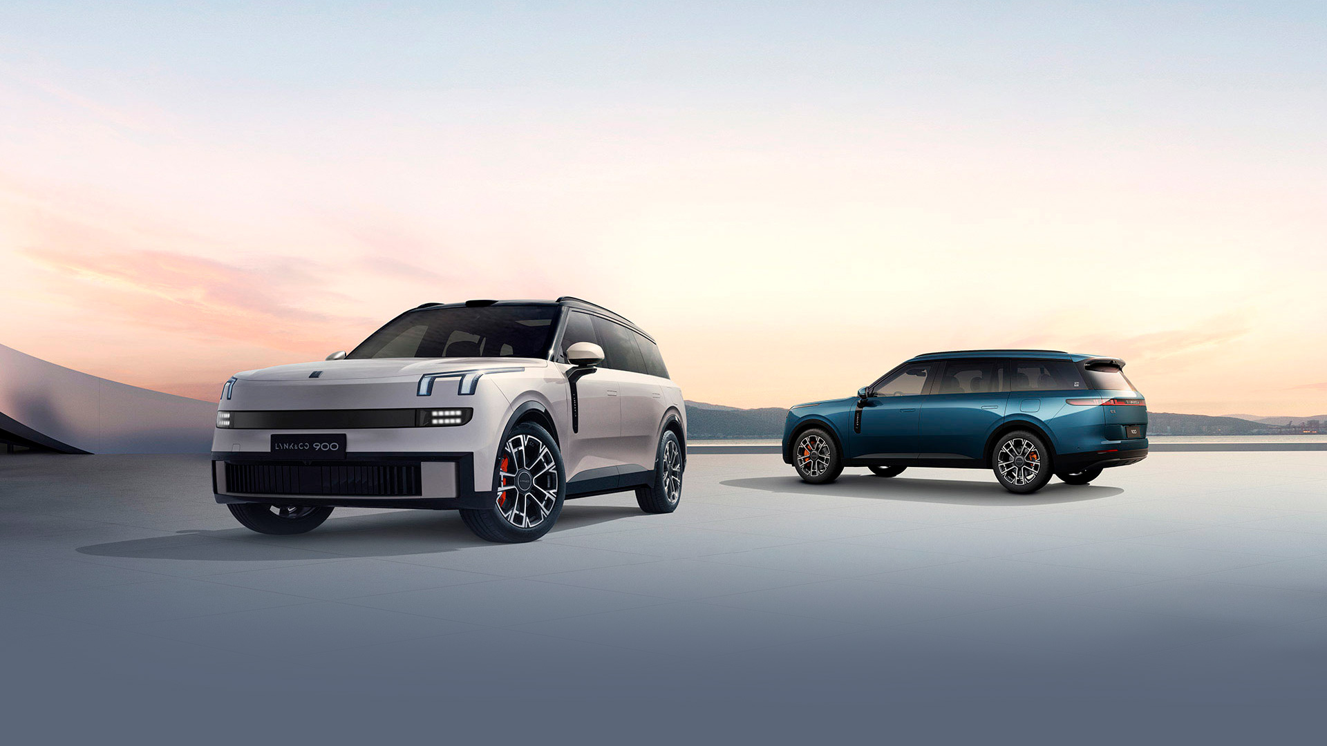 Гибридный автомобиль Lynk&Co 900